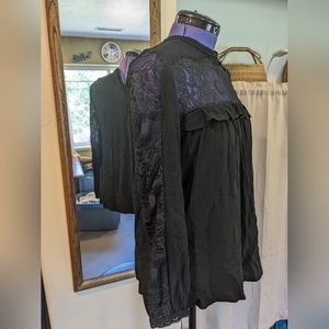 Ellison Women's blouse size large. Color black.